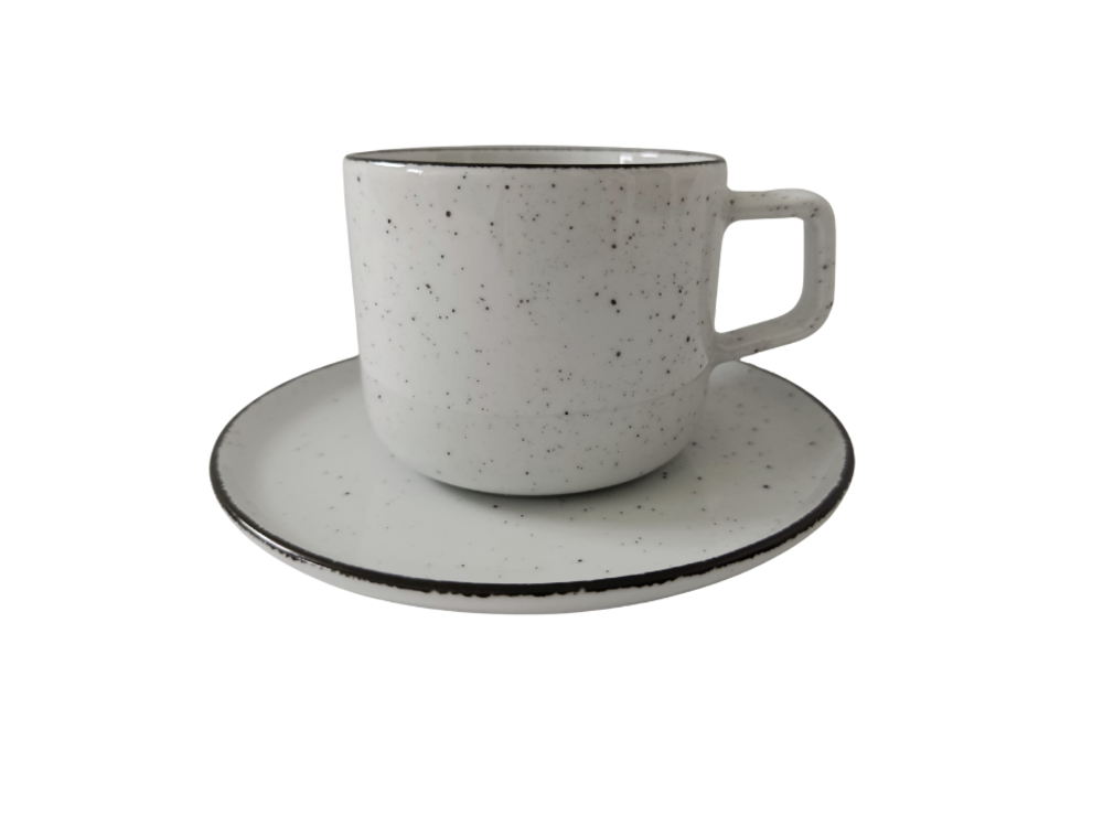 Porcelánový šálek s podšálkem