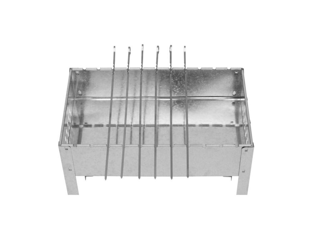 Gril na dřevěné uhlí se špízy