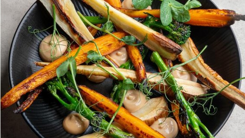 Pečená kořenová zelenina s miso majonézou 